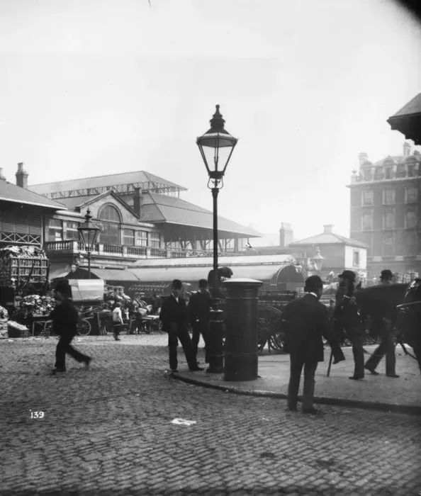 Framed Print : Covent Garden Framed Print : Covent Garden