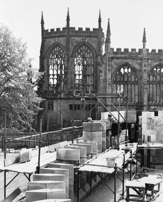 Framed Print : Coventry Cathedral