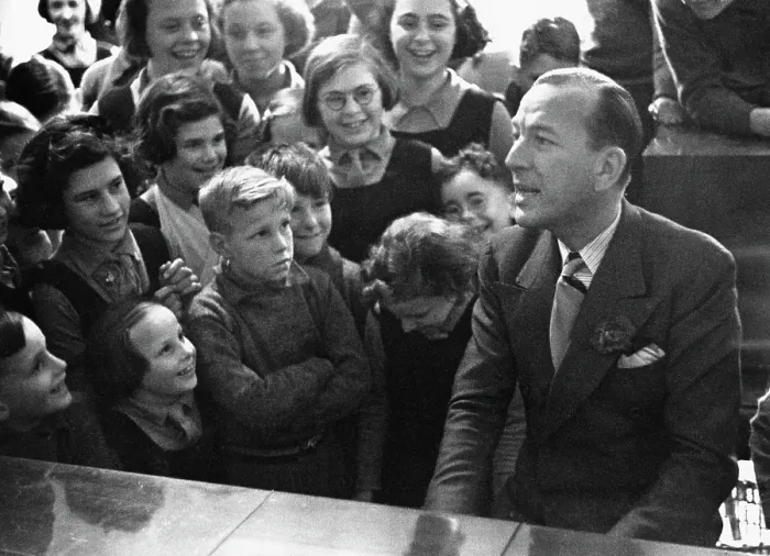 Framed Print : Coward Sings To Orphans Framed Print : Coward Sings To Orphans