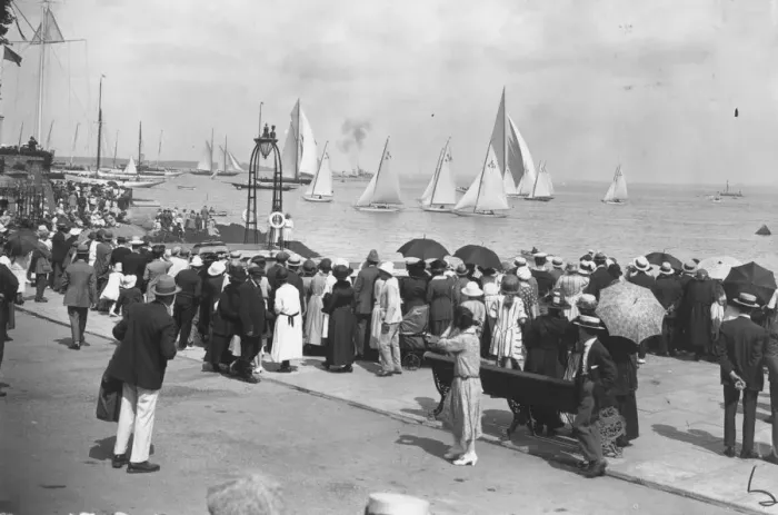 Framed Print : Cowes Regatta Framed Print : Cowes Regatta