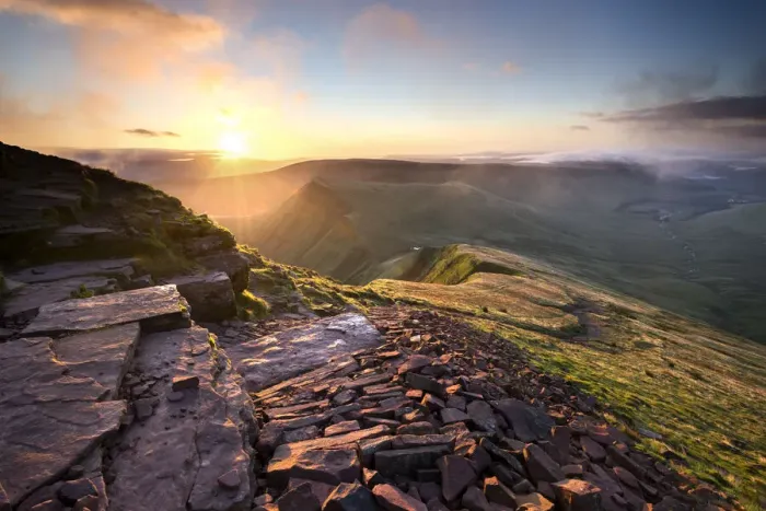 Framed Print : Cribyn from Pen y Fan in the Brecon Beacons, Wales