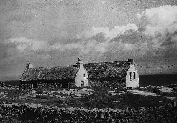 Crofts. circa 1936: Two typical dwellings on the Isle of Arran, Scotland