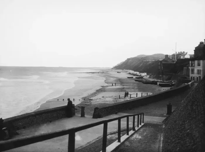 Framed Print : Cromer Beach Framed Print : Cromer Beach