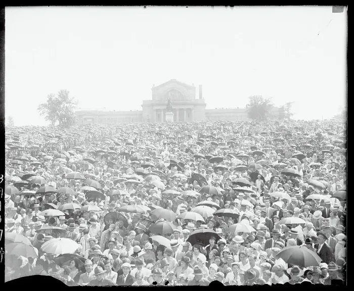 Framed Print : Crowd Gathering to Listen to Lindbergh Framed Print : Crowd Gathering to Listen to Lindbergh