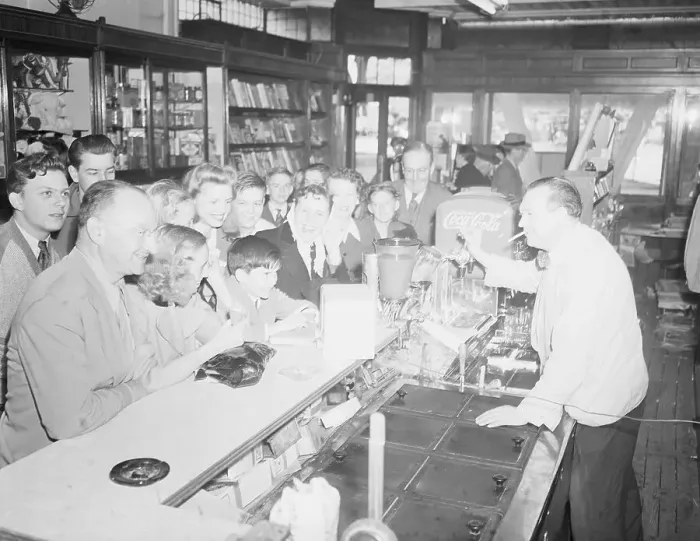 Framed Print : Crowd Listening To Radio In Soda Shop Framed Print : Crowd Listening To Radio In Soda Shop