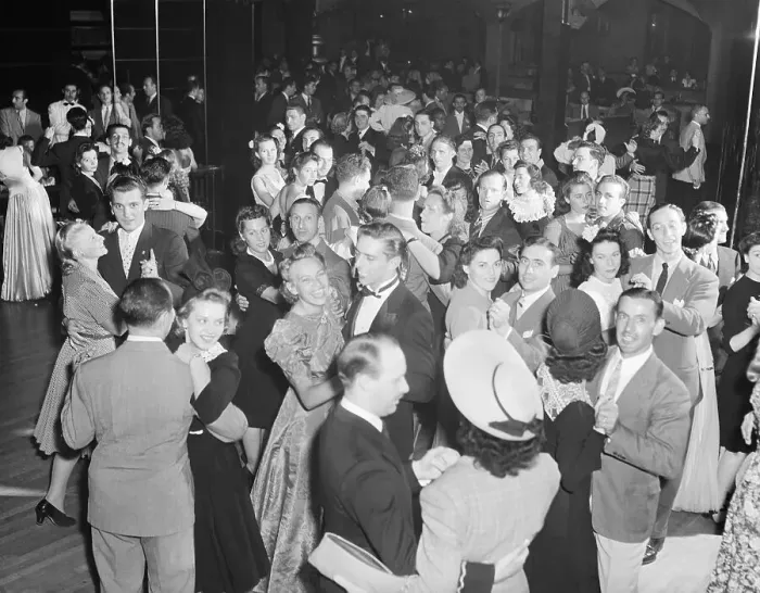 Framed Print : Crowd Of People Dancing