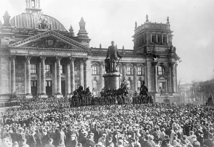 Framed Print : Crowd In Front Of Reichstag Building Framed Print : Crowd In Front Of Reichstag Building