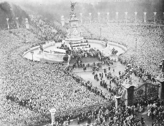 Framed Print : Crowd at Royal Wedding Framed Print : Crowd at Royal Wedding
