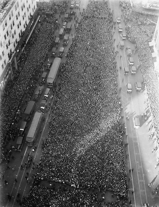 Framed Print : Crowd at Time Square for 1921 World Series Framed Print : Crowd at Time Square for 1921 World Series
