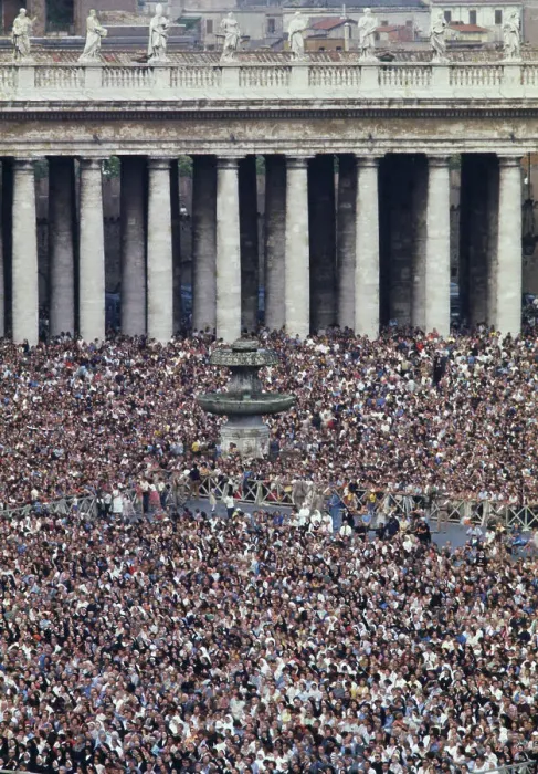 Framed Print : Crowd In Vatican City Framed Print : Crowd In Vatican City