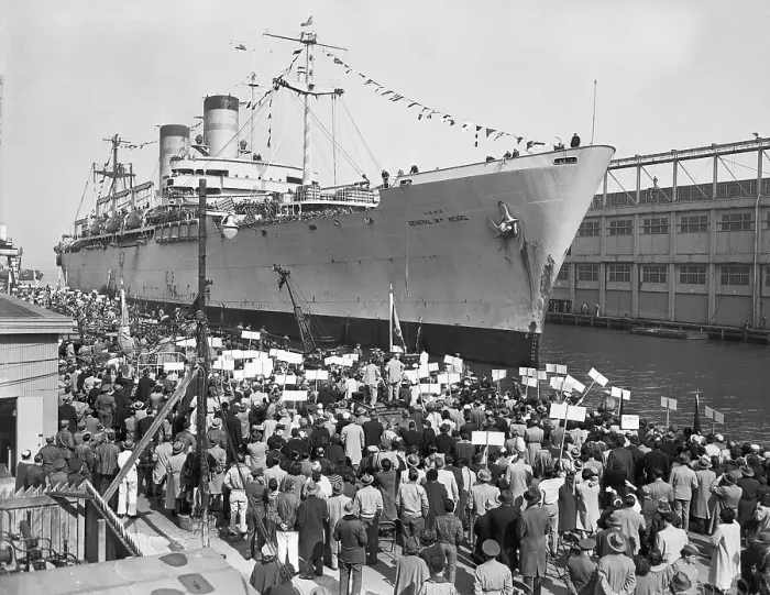 Framed Print : Crowd Waiting For Korean War Troops Framed Print : Crowd Waiting For Korean War Troops