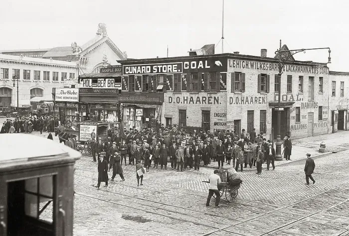 Framed Print : Crowd Waiting For Survivors From Titanic
