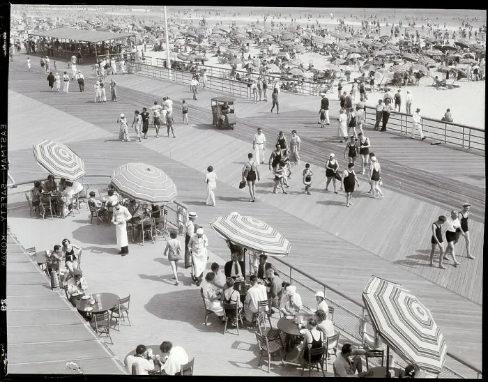 Framed Print : Crowds Along Broadwalk at Jones Beach Framed Print : Crowds Along Broadwalk at Jones Beach