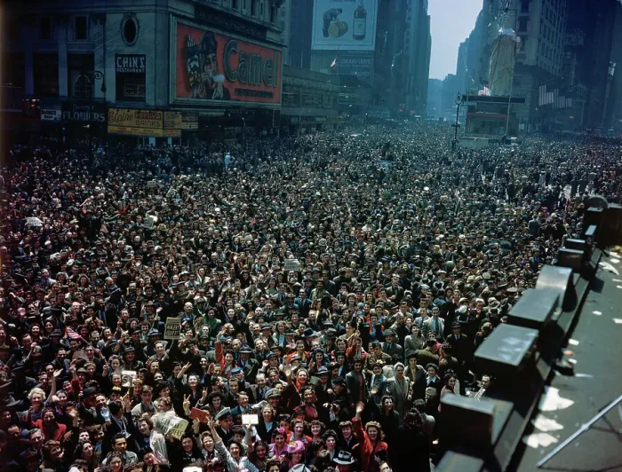 Framed Print : Crowds Celebrating Germany's Surrender Framed Print : Crowds Celebrating Germany's Surrender