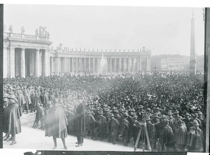 Framed Print : Crowds at Coronation of Pope Pius XI Framed Print : Crowds at Coronation of Pope Pius XI