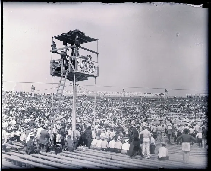 Framed Print : Crowds At The Dempsey-Willard Fight