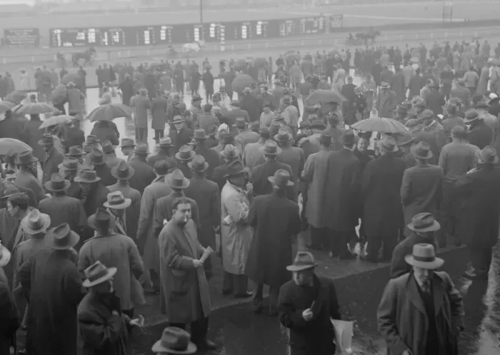 Framed Print : Crowds at horse race Framed Print : Crowds at horse race