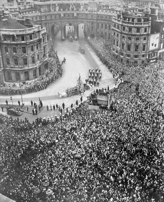 Framed Print : Crowds at Royal Wedding Framed Print : Crowds at Royal Wedding