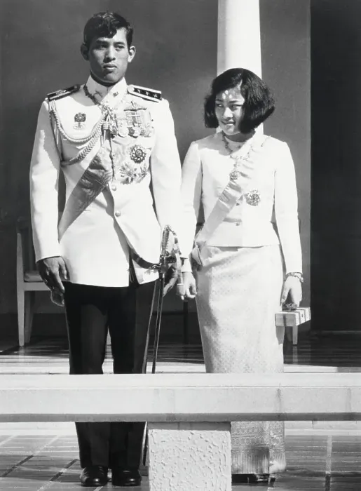 Framed Print : Crown Prince Vajiralongkorn and His New Wife Somsawalee Framed Print : Crown Prince Vajiralongkorn and His New Wife Somsawalee