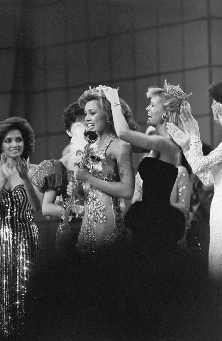 Framed Print : Crowning Vanessa Williams Miss America Framed Print : Crowning Vanessa Williams Miss America