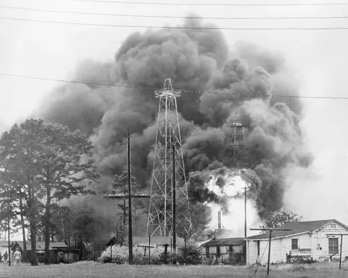 Framed Print : Crude Oil Tank, Building, On Fire Framed Print : Crude Oil Tank, Building, On Fire