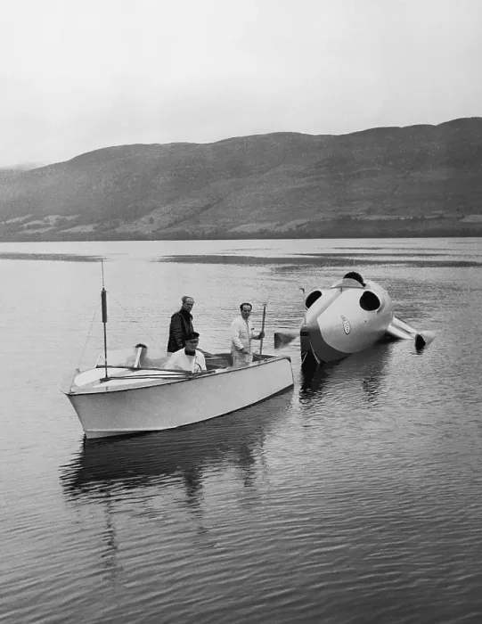 Framed Print : Crusader On Loch Ness