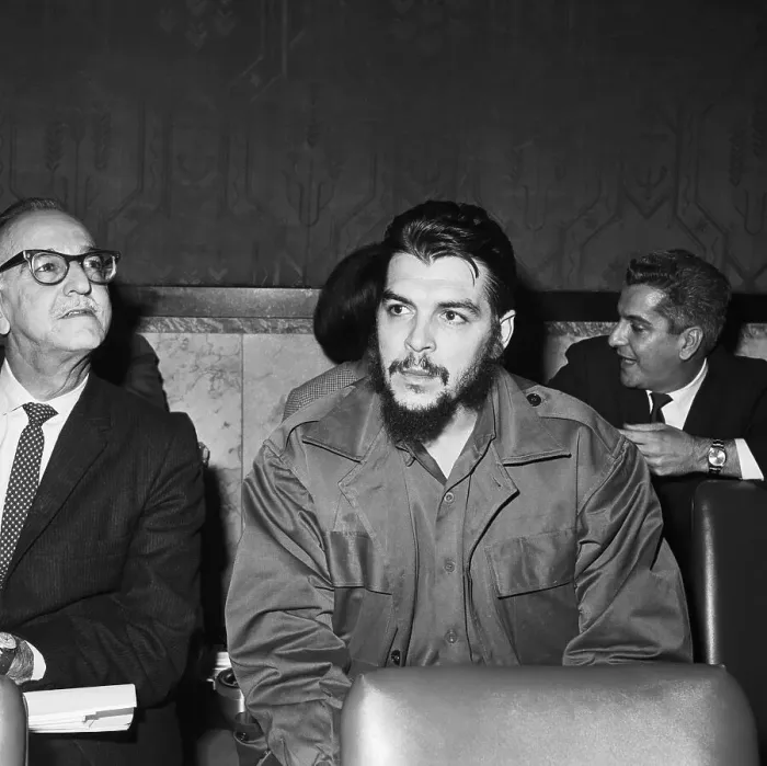 Framed Print : Cuban Minister of Industry Major Ernesto Che Guevera Framed Print : Cuban Minister of Industry Major Ernesto Che Guevera