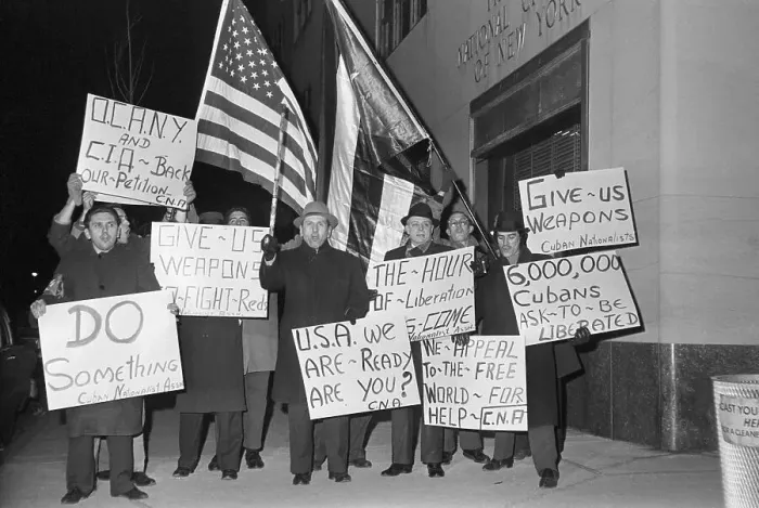 Framed Print : Cubans Demonstrating in Front of a Hotel