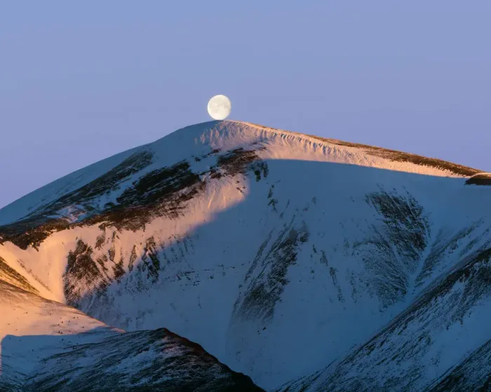 Framed Print : Cumbrian Mountains moonset at sunrise. Lake District National park. UK