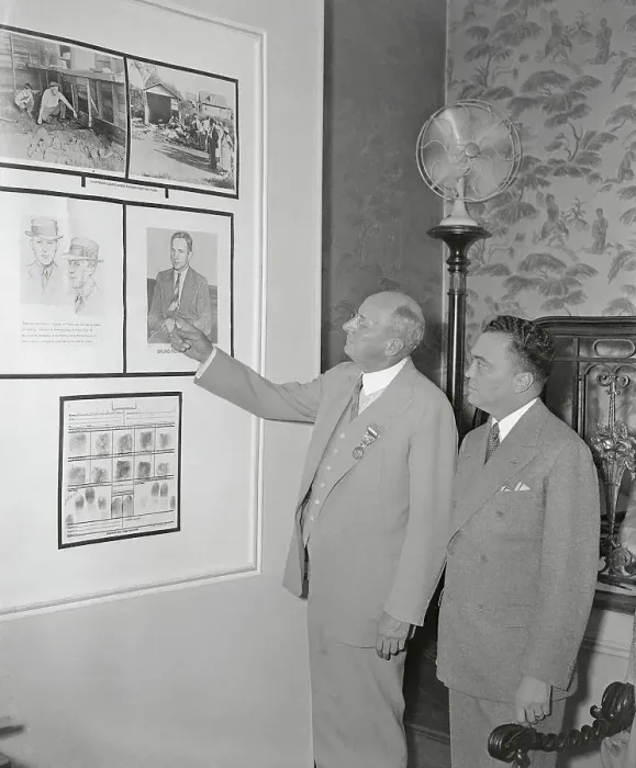 Framed Print : Cummings and Hoover at Display Case Framed Print : Cummings and Hoover at Display Case