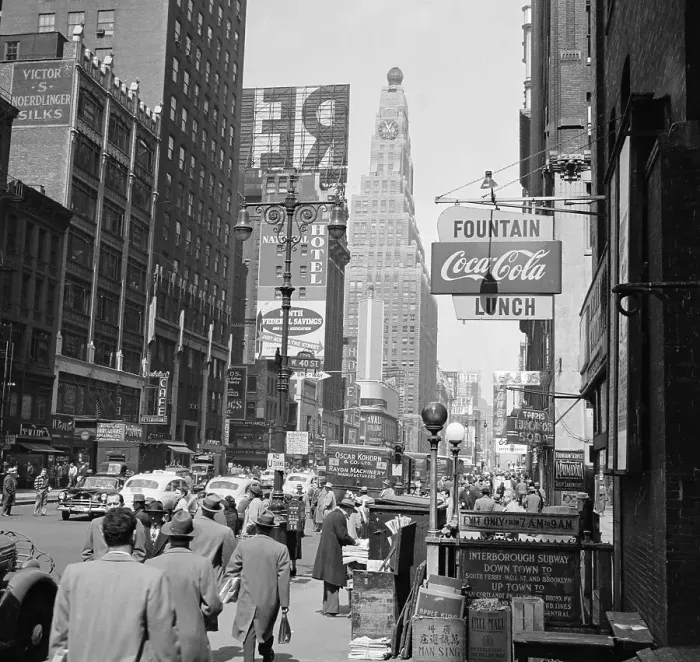 Framed Print : Daily Activity in New York's Garment Center Framed Print : Daily Activity in New York's Garment Center