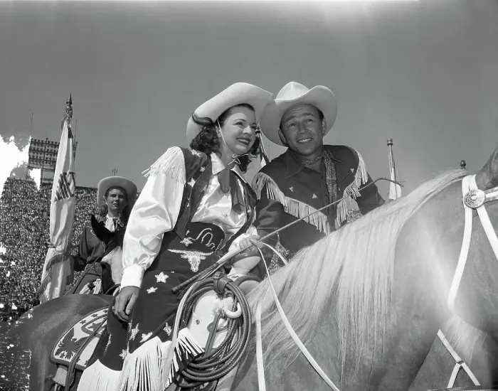 Framed Print : Dale Evans and Roy Rogers on Horseback Framed Print : Dale Evans and Roy Rogers on Horseback