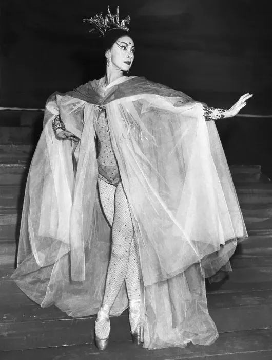 Framed Print : Dame Margot Fonteyn Framed Print : Dame Margot Fonteyn