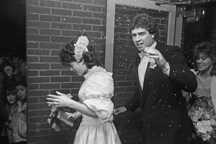 Framed Print : Dan Marino with his Bride