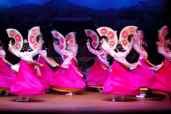 Dancers performing at Korea House, Myeong-dong, Seoul, South Korea, North-East Asia