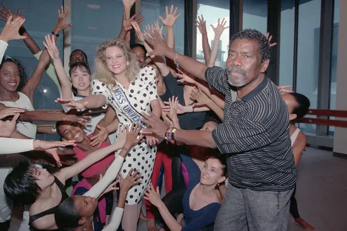 Framed Print : Dancers Surrounding Angela Visser and Alvin Ailey Framed Print : Dancers Surrounding Angela Visser and Alvin Ailey