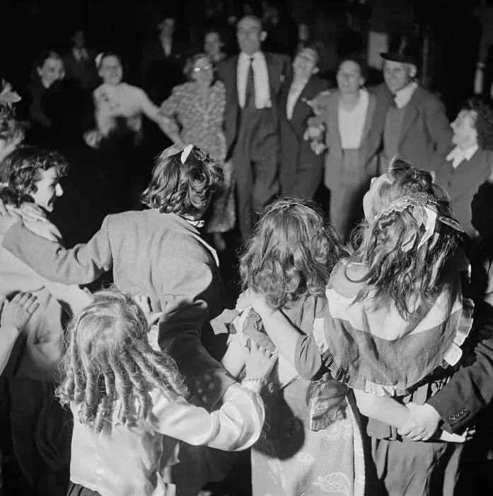 Framed Print : Dancing At Coronation Party