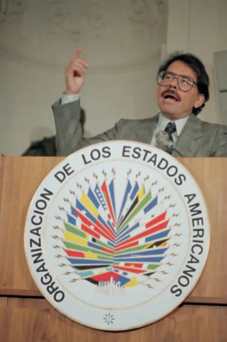 Framed Print : Daniel Ortega Speaking at Podium Framed Print : Daniel Ortega Speaking at Podium
