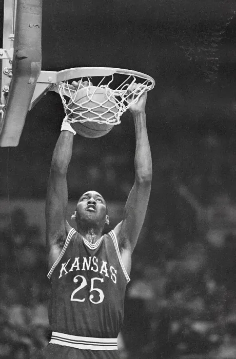 Framed Print : Danny Manning Going up for The Basket