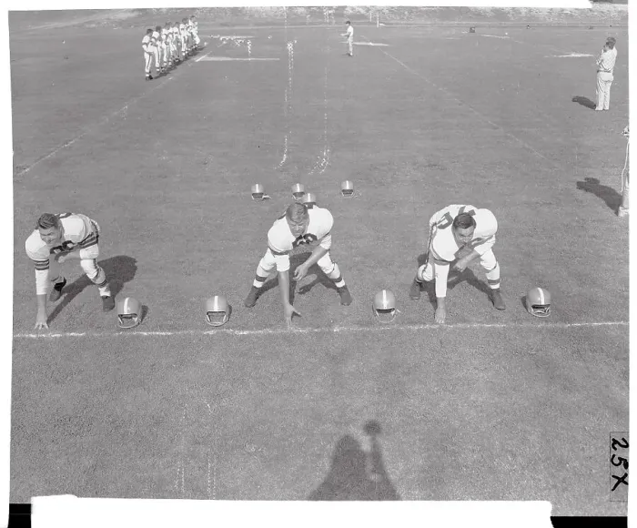 Framed Print : Dante Lavelli with Frank Gatski and Lou Groza Framed Print : Dante Lavelli with Frank Gatski and Lou Groza