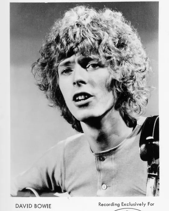 Framed Print : David Bowie Performing Framed Print : David Bowie Performing