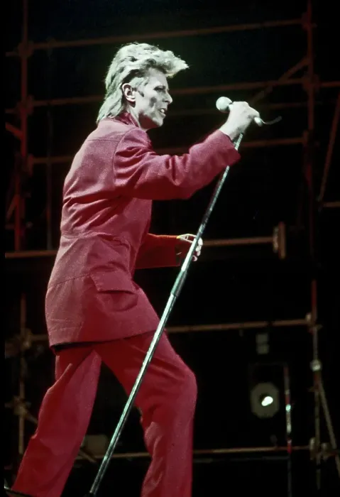 Framed Print : David Bowie Performing