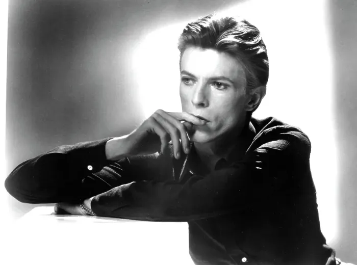 Framed Print : David Bowie Portrait Framed Print : David Bowie Portrait