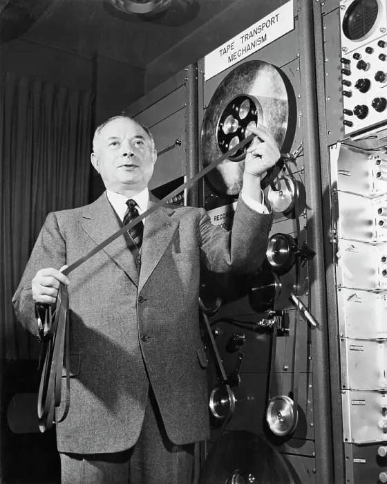 Framed Print : David Sarnoff at Light Amplifier Demonstration Framed Print : David Sarnoff at Light Amplifier Demonstration