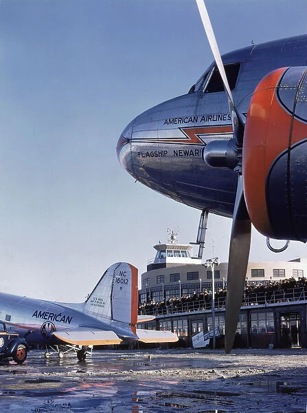 DC-3 Aircraft At LaGuardia