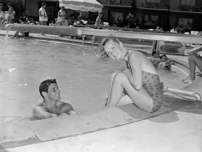 Framed Print : Debbie Reynolds and Eddie Fisher at Poolside Framed Print : Debbie Reynolds and Eddie Fisher at Poolside