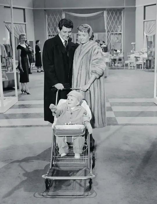 Framed Print : Debbie Reynolds in a Movie Scene Framed Print : Debbie Reynolds in a Movie Scene