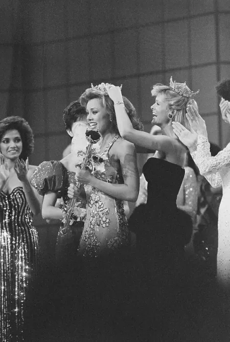 Framed Print : Debra Maffett Crowning Vanessa Williams Framed Print : Debra Maffett Crowning Vanessa Williams