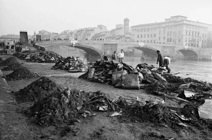 Framed Print : Debris On Shores Of Arno River; Flooding Framed Print : Debris On Shores Of Arno River; Flooding