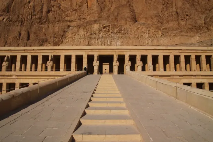 Framed Print : Deir al-Bahri, Hatshepsut, stairs Framed Print : Deir al-Bahri, Hatshepsut, stairs